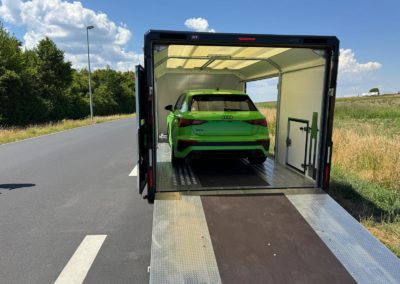 Geschlossener PKW Transport von OTC KFZ Transporte